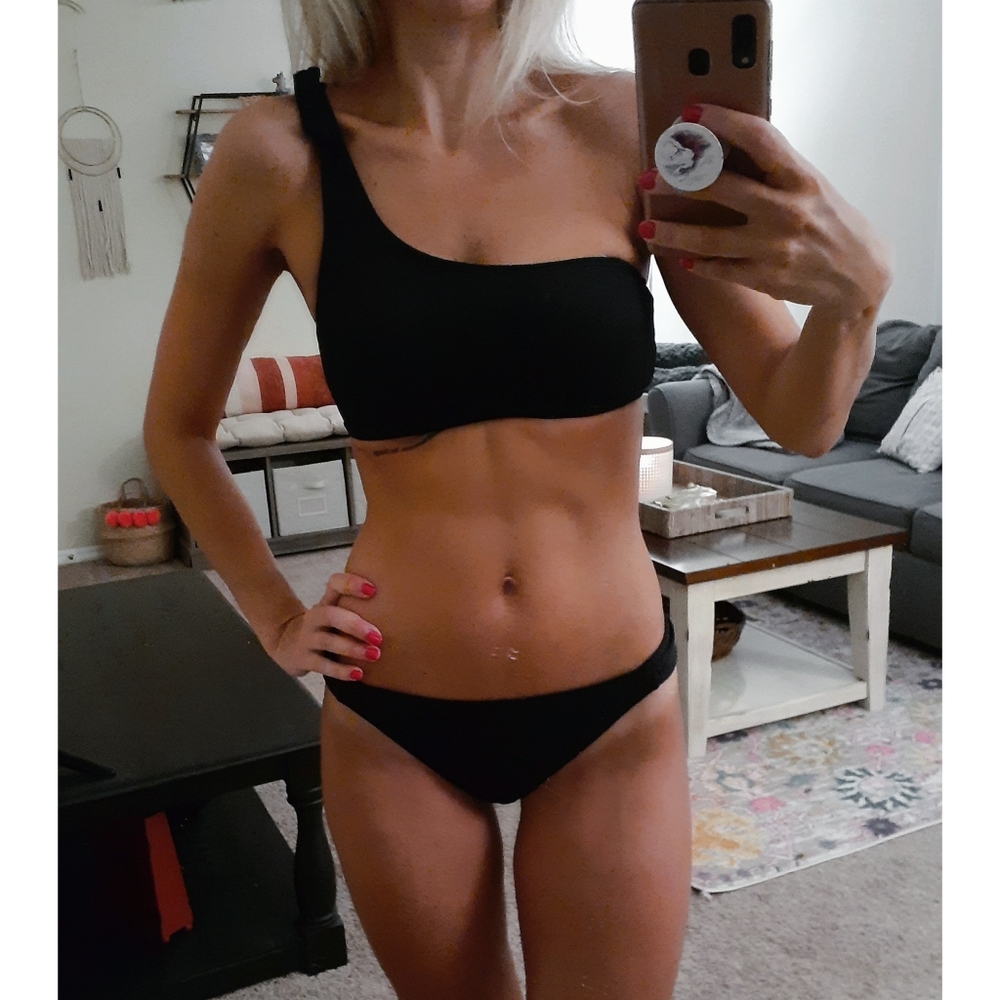 One shoulder bikini set